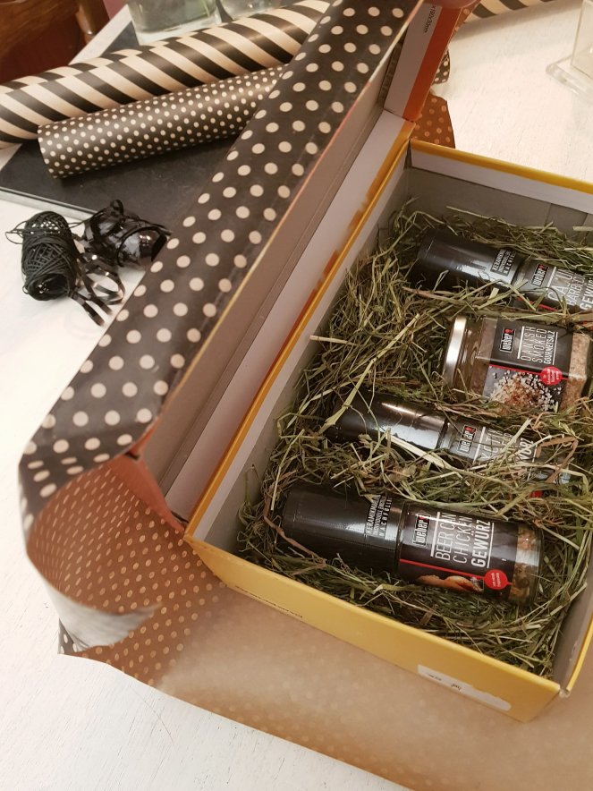 Klappbox statt Geschenkekorb.jpg