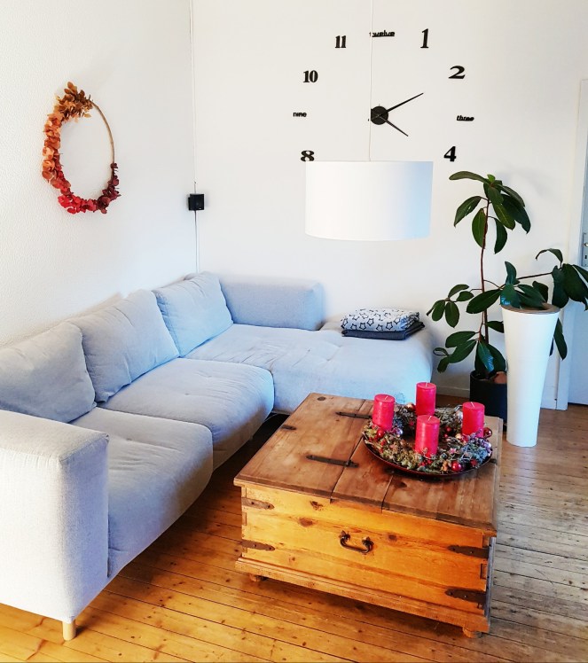 Adventkranz und Eukalyptus